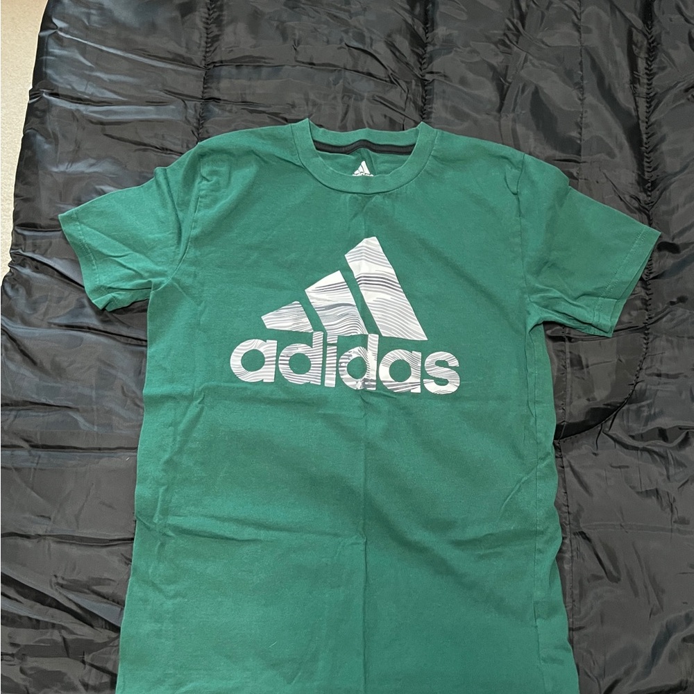 NWOT Kids Adidas Green T-Shirt size medium 10-12